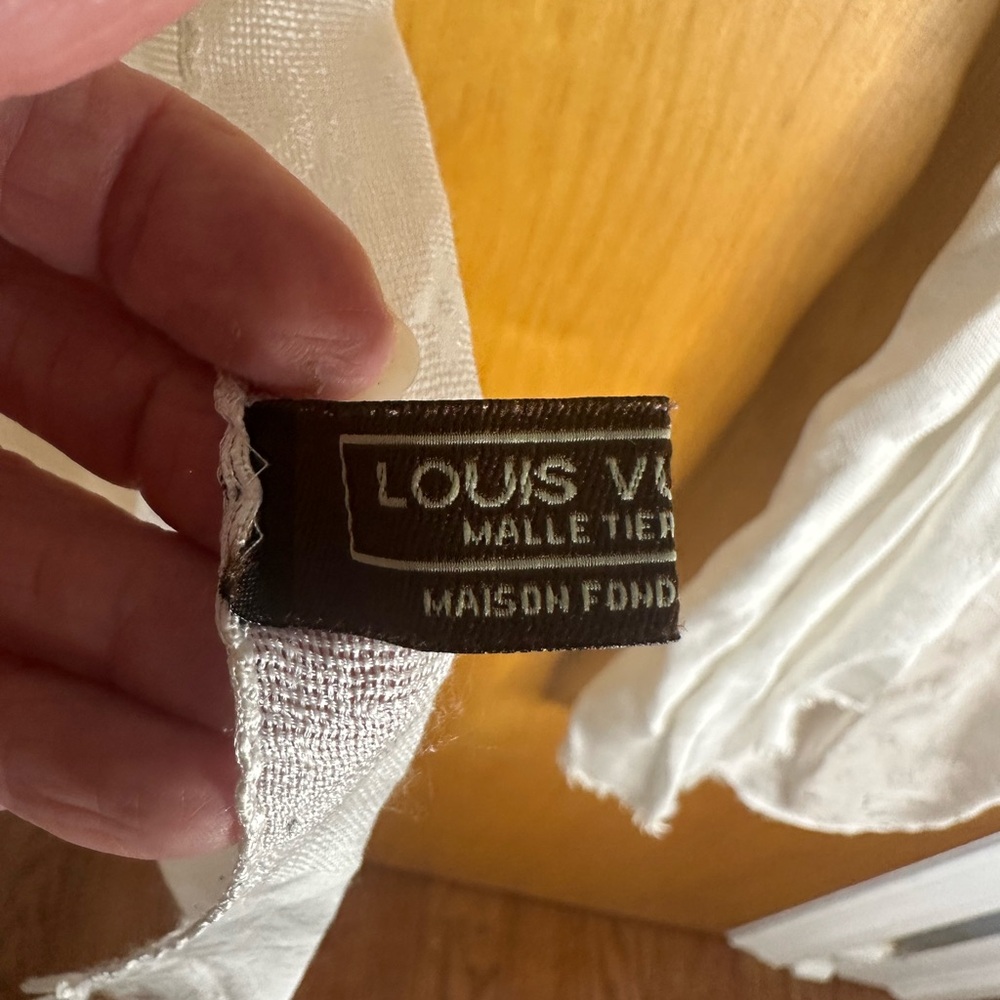 Louis Vuitton White Scarf - Picture 3 of 5